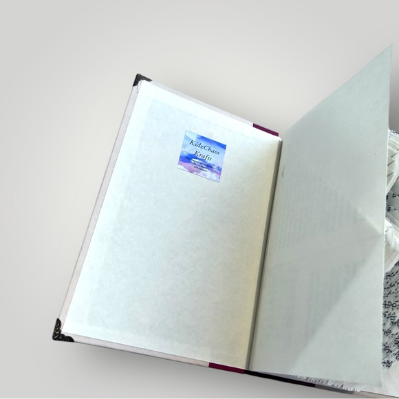 𝑯𝒂𝒏𝒅𝒎𝒂𝒅𝒆 “Nana” Book Folding 🎁 - Picture 12 of 14